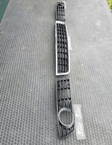 Kratka Halogen Srodkowa Zderzaka Ramka Chrom Maskownica AUDI A4 B6 4