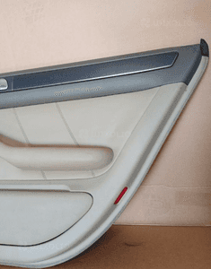 Boczek tapicerka prawy tył tylna prawa Audi A6 C5 sedan 4