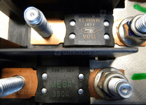 JAGUAR XF X250 SKRZYNKA Z BEZPIECZNIKAMI 8