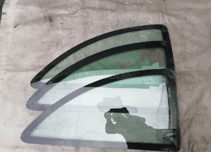 Szyba prawa prawy tył Opel Corsa C 3D