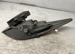 Lampa lewy tył Hyundai i40 924013Z0 9