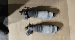 AMORTYZATOR PNEUMATYCZNY PRAWY LEWY TYŁ TYLNY Q7 4L 7L8616019C 7L8616020C 6