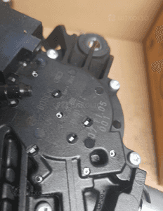 SILNICZEK WYCIERACZKI TYŁ GOLF V HB 0390201800 2