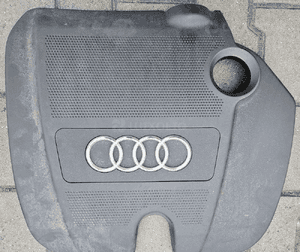 Audi A3 8L 1.6 8V osłona na silnik górna AVU 1