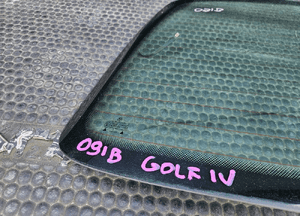 Szyba Tyl Tylna Klapy Klapa Podgrzewana VW Golf IV 4 Hatchback HB 97r 6
