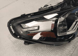 Bmw X1 U11 reflektor lampa przód przednia prawa full led przetwornica kompletna usa ciemny środek oryginał nowy 4