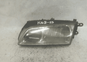 Przod przednia lampa lewa mazda 626 1