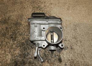 Przepustnica MN195709 6PIN Mitsubishi Colt VI Z30 CZ3 1.3 16V 95KM 4A90 3