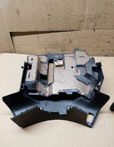 Osłona obudowa kolumny kierowniczej Renault Clio III 8200408027 8200408030 3