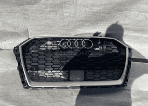 Audi RS3 sedan 8V5 atrapa grill kratka 16- 2