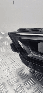 Seat tarraco lampa lewa przód uk 5FK941007H km 4