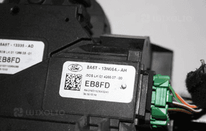 Przełącznik zespolony pod kierownicę FORD FIESTA MK7  8A6T-13N064-AH 2