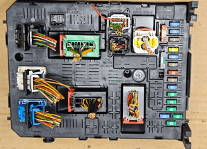 Peugeot 3008 5008 moduł sterownik BSi BSI04EV K04 9664059080 3