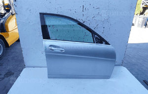 Drzwi prawy przód mercedes c W204 C350