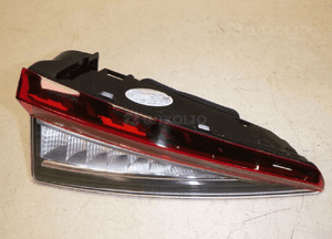 Skoda enyaq iv lampa w klapę lewy tył lewa tylna 3