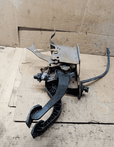 Pedały pedał hamulca sprzęgła Ford Mondeo MK3 1S71 2450 AJ 5
