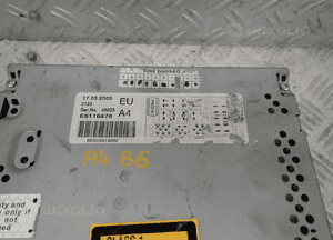 Audi A4 B6 radio fabryczne kod 8E0035195M 3