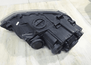 VW Polo  Lampa Przód lewa 2g1 2G1941005 VI LLU 8