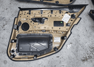BOCZKI na drzwi Alcantara Komplet BMW 5 F10 F11 EU 14