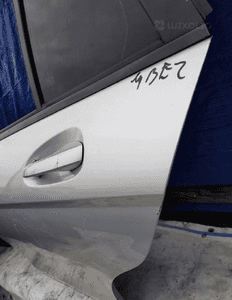 Drzwi lewy tyl mercedes c-klasa W204 kombi kompletne 3