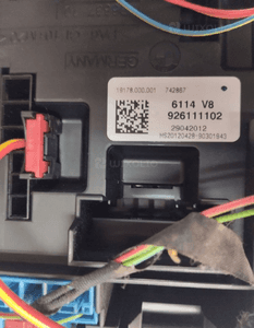 SKRZYNKA BEZPIECZNIKÓW BMW F20 F21 F30 F31 926111102 3