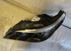 Bmw 5 lci lift E60 E61 bixenon lewy nieskrętny 07-10 4