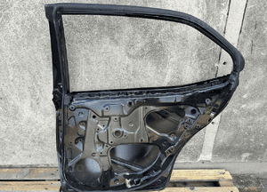 Drzwi tyl tylne prawe toyota camry viii 8 17- cale 6
