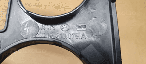 Ramka konsoli dekor panelu nawiewu Skoda Rapid 5JA819075A 5