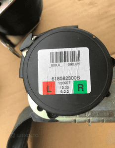 Pasy bezpieczeństwa tylne 2 rząd 618582300 Range Rover Evoque Lift 2