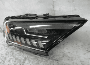 Audi Q7 lift matrix full led cała lampa przednia prawa 2