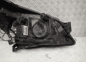 Lampa lewy  przód opel astra  iii 7