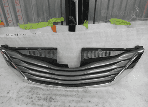 Toyota sienna grill atrapa oryginał 1