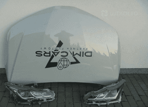 Toyota corolla E21 sedan maska silnika ładna 12