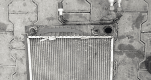 Audi A4 96-99 2.4 2.8 V6 chlodnica wody automat 2
