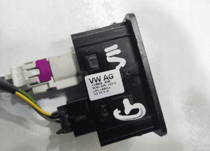 Gniazdo port wejście usb aux volkswagen golf vii 5G0035222C 2012-2016 5