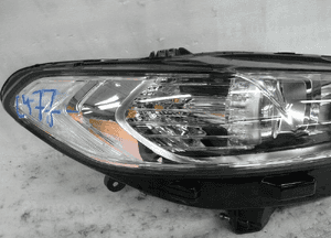 Ford mondeo MK5 zwykła nowa oryginalna lampa przednia prawa 4