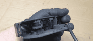 Zamek rygiel maski przód Skoda Roomster 5J0823509A 6