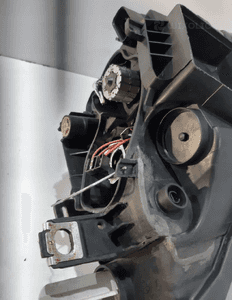 BMW 1 E87 / E81 Lampa Xenon L - 13237 8