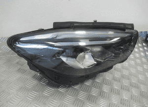 Lampa przednia przód prawa mercedes b-klasa W247 full led 2018-2013 3