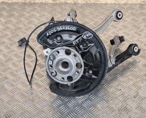 MERCEDES W205 ZWROTNICA WAHACZ PRAWY TYŁ TYLNA A2053572600 A2053521900 2