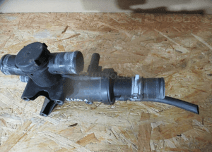 OBUDOWA TERMOSTATU FORD PEUGEOT CITROEN 2.0 HDI 9656182980 3