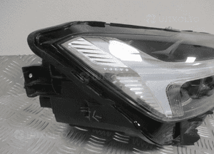 Lampa przednia przód prawa volvo XC60 ii full led 2017 4