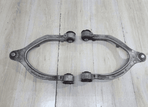 TESLA MODEL Y 2023 WAHACZ PRZÓD PRZEDNI PRAWY 027560048106 LLU 1