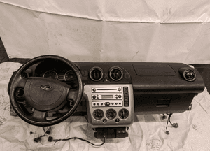 Konsola deska kokpit ford fiesta MK6 1