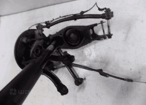 ZWROTNICA ZAWIESZENIE PRAWE TYŁ DODGE CHALLENGER 3