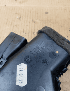 Kratka nawiewu powietrza prawy przód BMW 3 E46 8361898 2