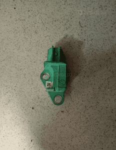 czujnik uderzenia bocznego golf 5 1k0909606 1