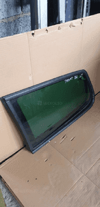 Szyba lewy tył tylna lewa karoseryjna VW Passat B6 AS2 05r 3