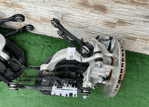 ZWROTNICA WAHACZE TARCZA ZACISK BMW X5 G05 X6 G06 X7 G07 6876654 6876653 2