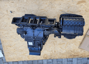 Mercedes ml W166 nagrzewnica kompletna A1668303260 1